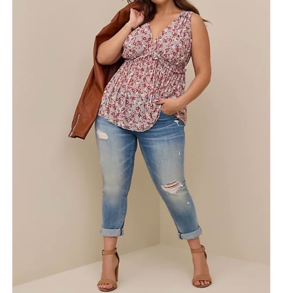 Babydoll Mesh V Neck Tank - Picture 4 of 7